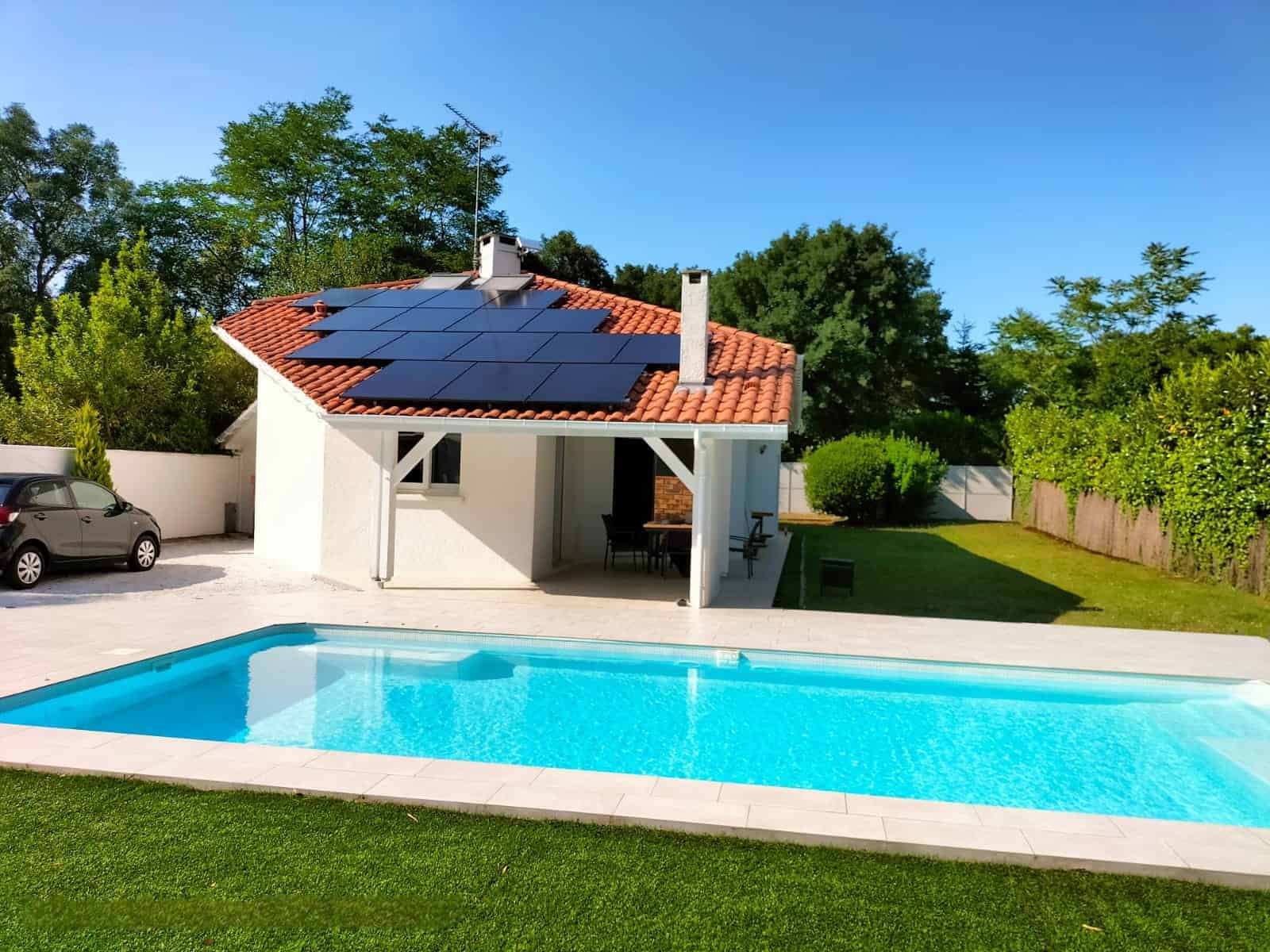 Maison individuelle équipée de panneaux photovoltaïques en autoconsommation par TP-MG ENERGIES